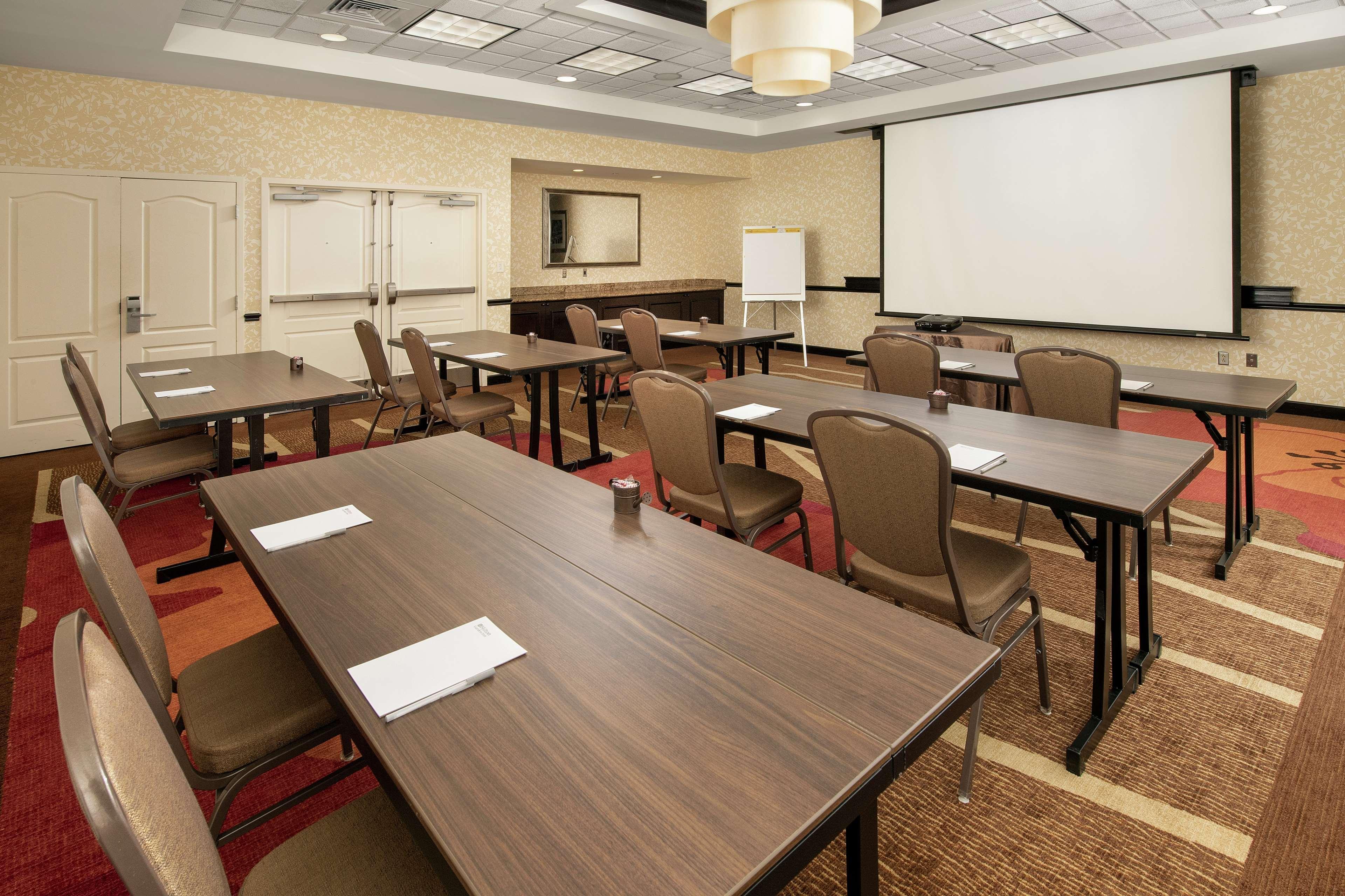 Hilton Garden Inn Frederick Exterior photo