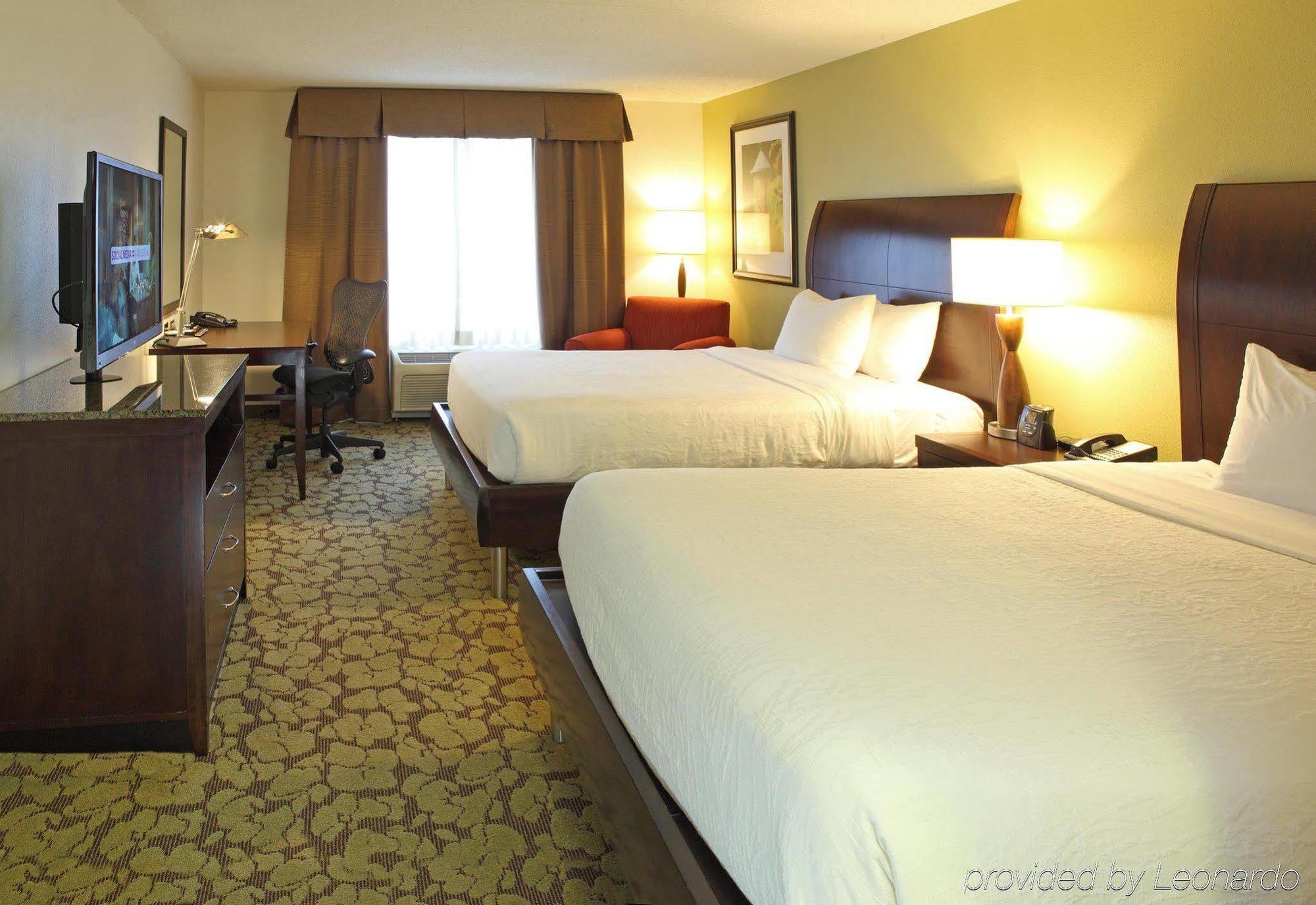 Hilton Garden Inn Frederick Exterior photo