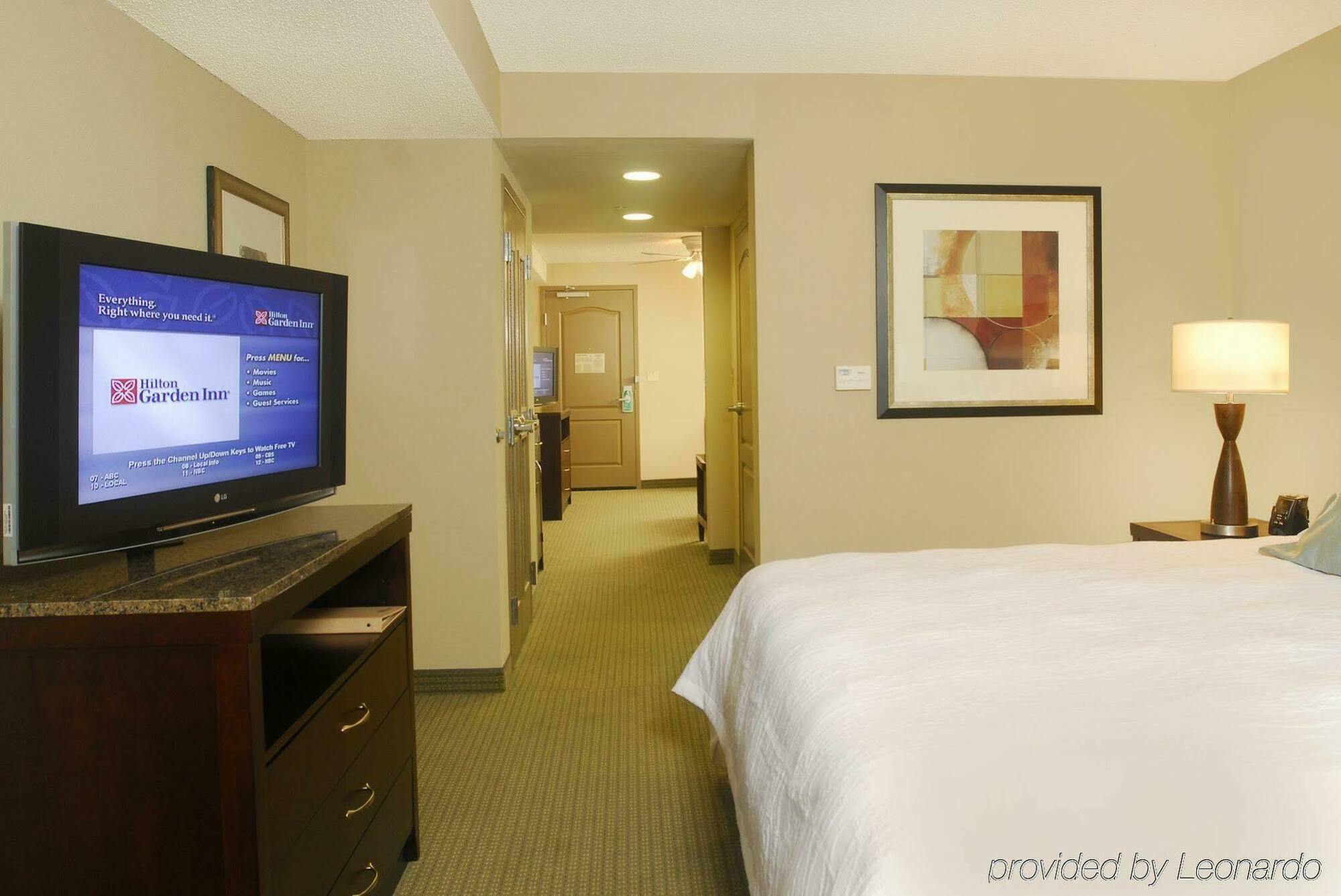 Hilton Garden Inn Frederick Exterior photo